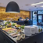Hotel Q