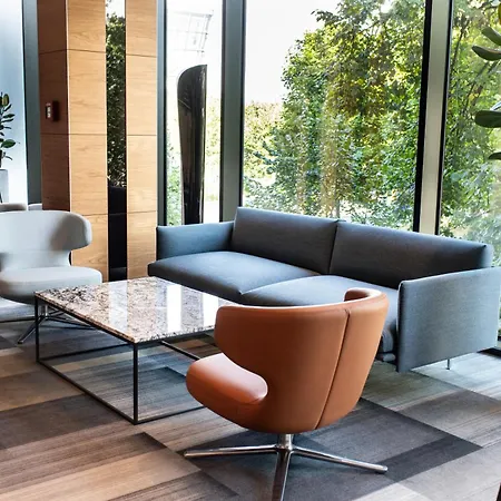 Q Hotel 4*
